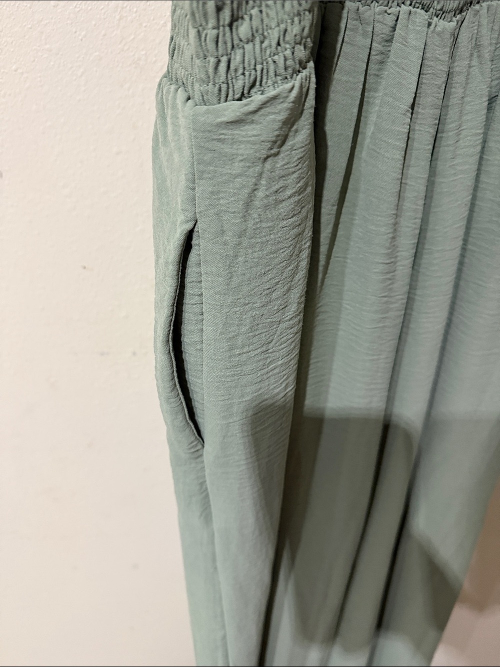 NWT Smocked Bodice Wide-Leg Jumpsuit in Sage Green Pockets - Picture 5 of 9